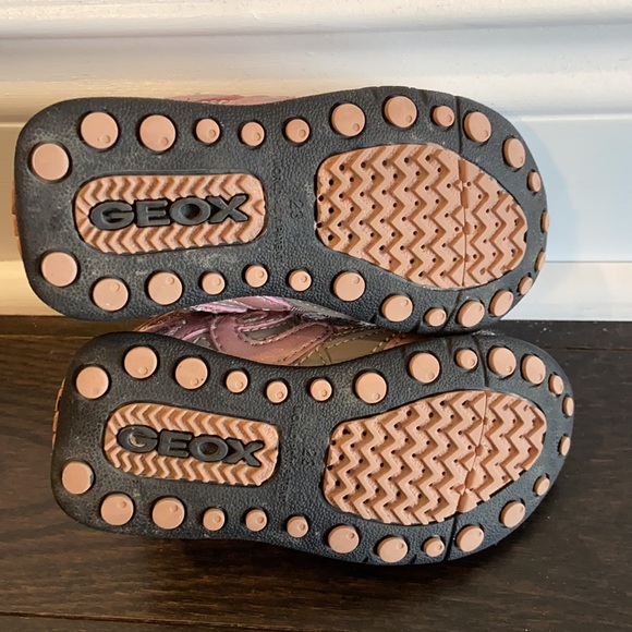 Geox Sport light up Velcro shoes size 7 - Picture 9 of 9